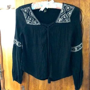 Black BoHo shirt size small forever 21
